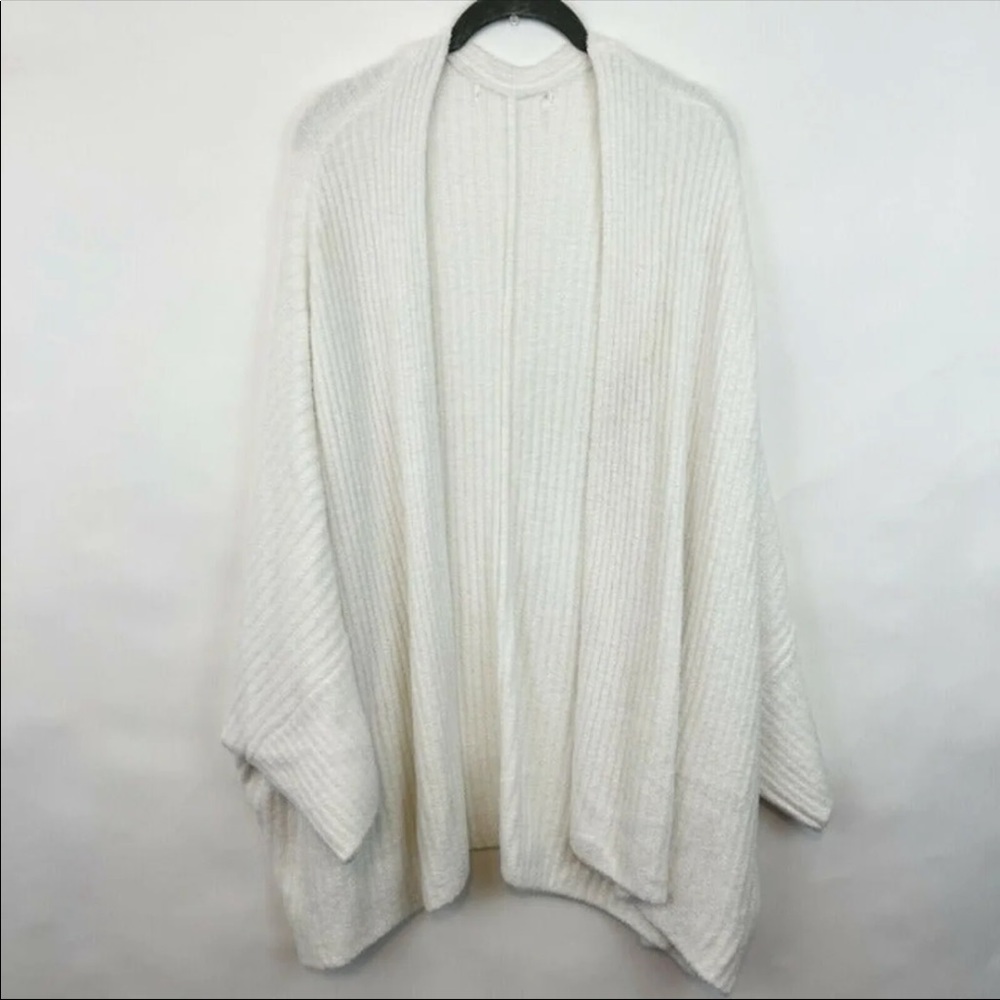 White barefoot dreams 1X 2X plus oversized cozy cardigan